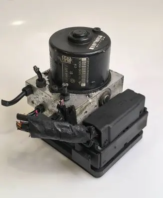 Volkswagen Golf IV ABS Pump 10096003353 1C0907379M 00007884E1