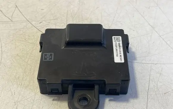 Tesla Model S Door control unit/module 1069651