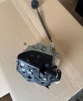 Audi A4 S4 B8 8K Rear door lock 8K0839015C