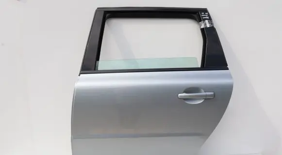 Volvo V70 Rear door 