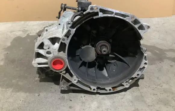 Volvo V70 Manual 5 speed gearbox IS7R7F096 N5LUA