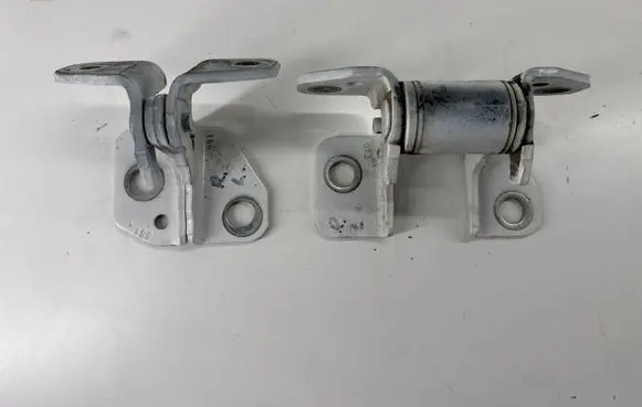 Dodge Durango Rear door hinge set 55113661AC 55113661AA