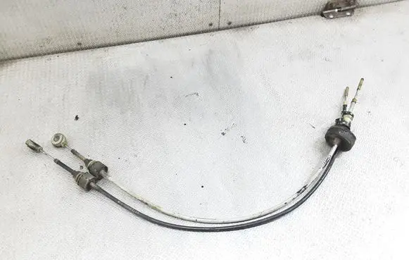 Opel Corsa D Gear shift cable linkage 55350346