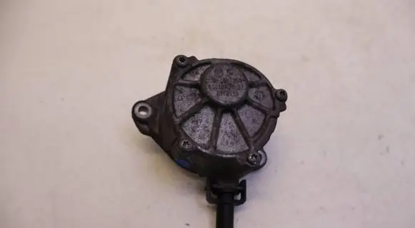 Mercedes-Benz B W246 W242 Vacuum pump