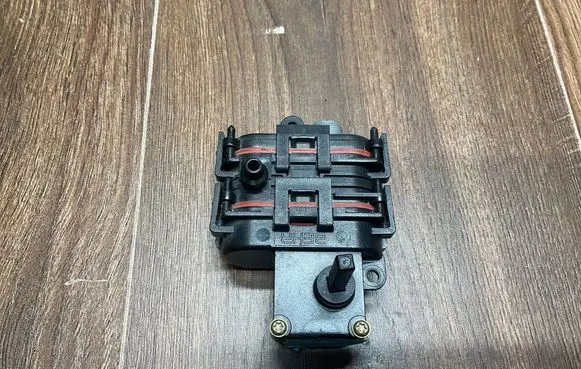 Mercedes-Benz SL R129 Heater blower fan relay A0018001075 9062700042