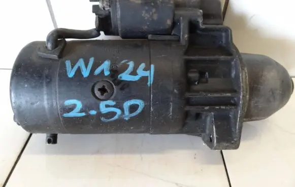 Mercedes-Benz E W124 Starter motor 0331303061-561