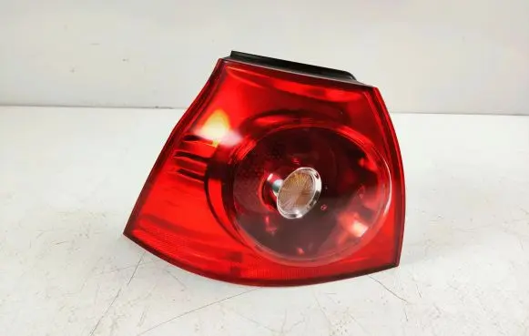 Volkswagen Golf V Rear/tail lights 1K6945095E