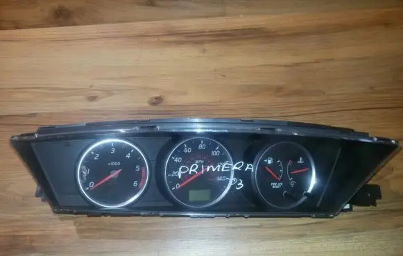 Nissan Primera Speedometer (instrument cluster) au979 3x22030