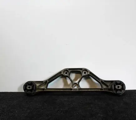 Volkswagen Phaeton Rear differential/diff mount bracket 4E0599285