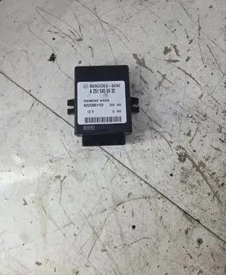 Mercedes-Benz E W211 Suspension control unit/module A2515450432 A2C53061122