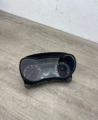 Opel Corsa E Speedometer (instrument cluster) 39056369 367030224 3209318
