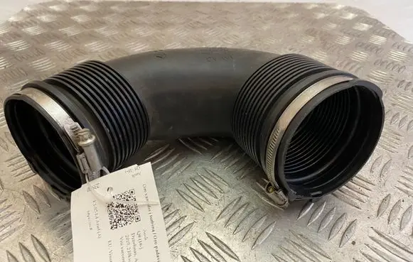 Audi Q8 Turbo air intake inlet pipe/hose 059129616G