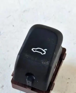 Audi A6 S6 C7 4G Fuel tank opening switch 4H0959831R 104402S