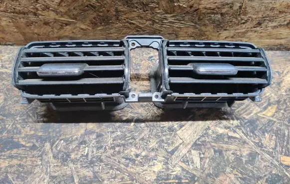 Honda CR-V Dash center air vent grill 77250S9AA13021