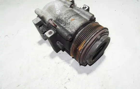 KIA Sorento Air conditioning (A/C) compressor (pump) 977013E350