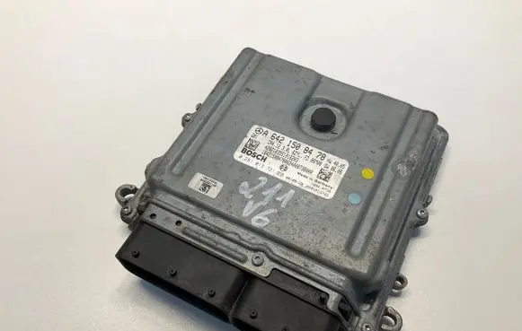 Mercedes-Benz E W211 Engine control unit/module A6421508478 0281013721 6421508478