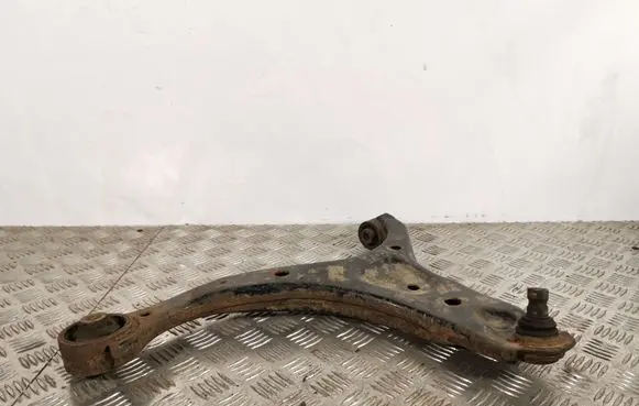 KIA Sorento Front lower control arm/wishbone
