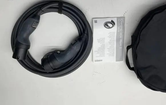 Mercedes-Benz EQC Electric car charging cable A0005832405 MENNEKES