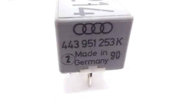Audi A4 S4 B5 8D Tailgate/trunk strut/damper 899512 443951253K