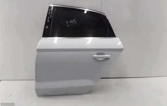 Honda CR-V Front door