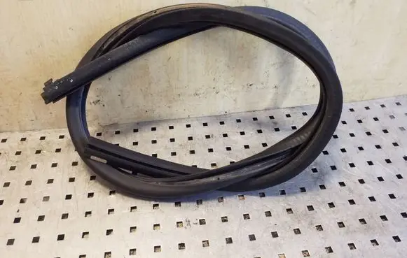 Volkswagen Eos Rubber seal front coupe door window 1Q0837471