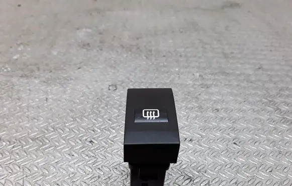 KIA Sorento Windscreen/window heater switch 937103E000