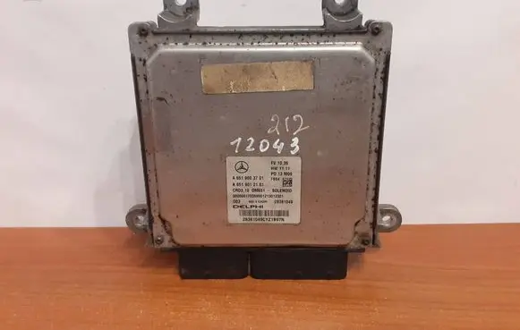 Mercedes-Benz E W212 Engine control unit/module A6519003701 A6519012101