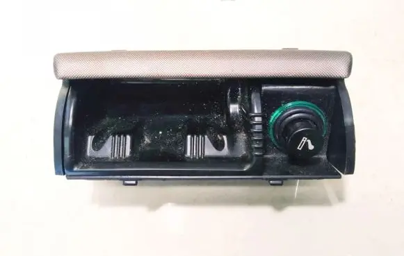 Volkswagen PASSAT B5 Car ashtray 3B0857961