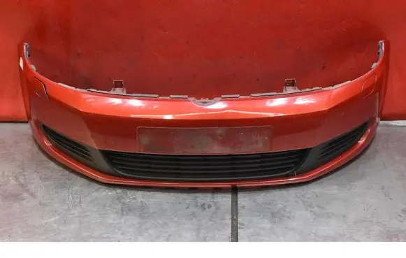 Volkswagen Golf Plus Front bumper 