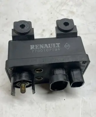 Volvo S40, V40 Glow plug pre-heat relay 7700107794 2747