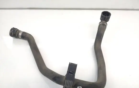Mercedes-Benz EQC Engine coolant pipe/hose