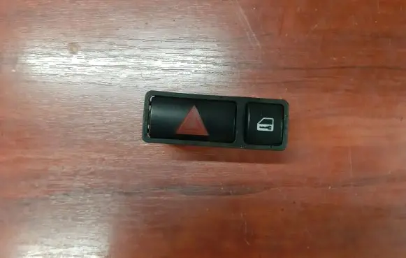 BMW X5 E53 Hazard light switch 8368920