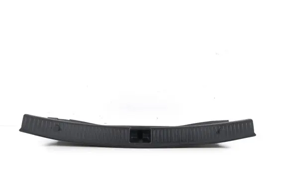Trunk/boot sill cover protection