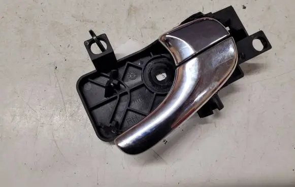 Jaguar S-Type Front door interior handle 2R8322600AD