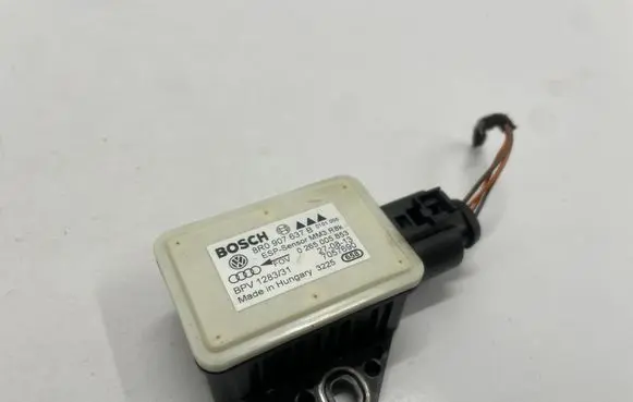 Audi A4 S4 B8 8K ESP acceleration yaw rate sensor 8R0907637B 0265005853