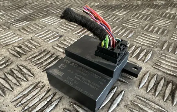 Audi A8 S8 D4 4H Steering rack control module 4H0907705H 4H0907705C WA100558000