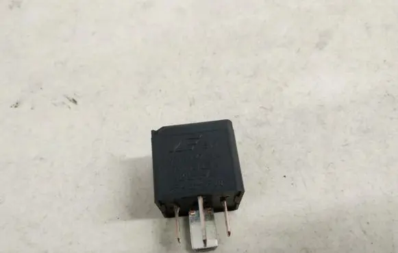 Skoda Fabia Mk1 (6Y) Other relay 7m0951253 95vw10k705ca