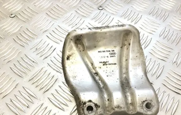Porsche Macan (95B) Heat shield in engine bay 8K0501721A 8K0501721