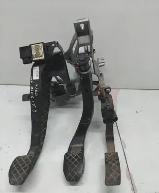 Audi A6 S6 C6 4F Pedal assembly 4F1721316 00042131