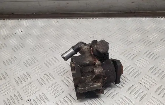 Jaguar XF Power steering pump 8W833A674AB