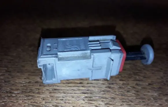Opel Astra H Brake pedal sensor switch 869619858