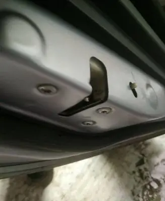 Mitsubishi Lancer X Rear door lock