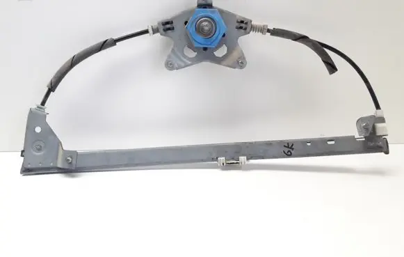 Rear door manual window regulator