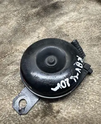 Toyota RAV 4 (XA50) Horn signal 8651020280 71111 21CTEH19
