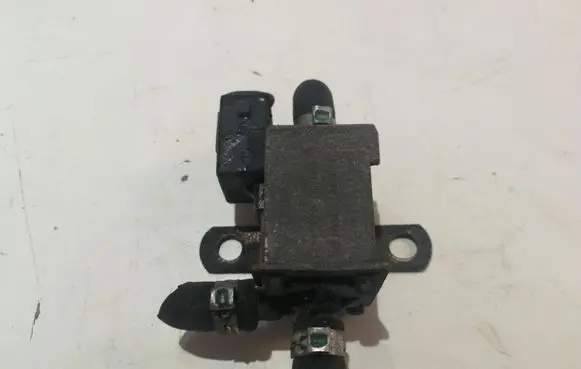 Audi A4 S4 B5 8D Valve vacuum 72189500 028906283F