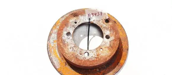 Mitsubishi Lancer Rear brake disc neventiliuojamas