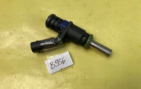 Mercedes-Benz A W169 Fuel injector A0000788749