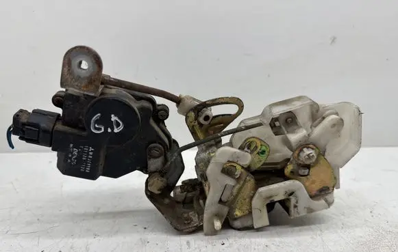 Mitsubishi Pajero Rear door lock 1015280120