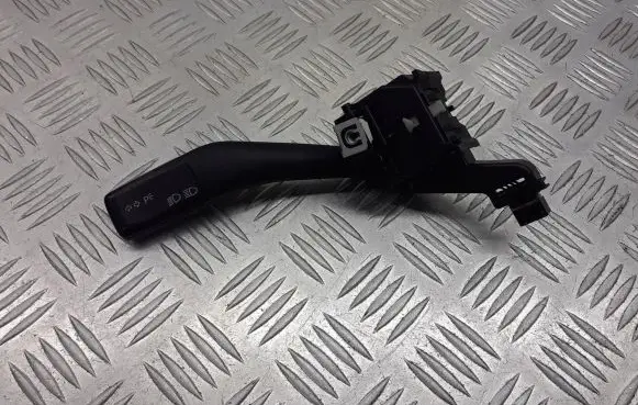 Volkswagen Golf Plus Indicator stalk 1K0953513