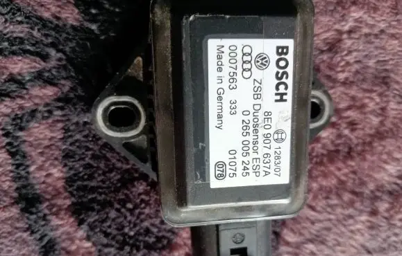Audi A4 S4 B6 8E 8H ESP acceleration yaw rate sensor 8E0907637A